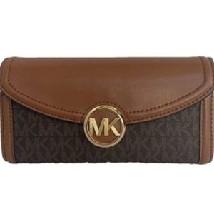 Michael Kors Wallet - Brown